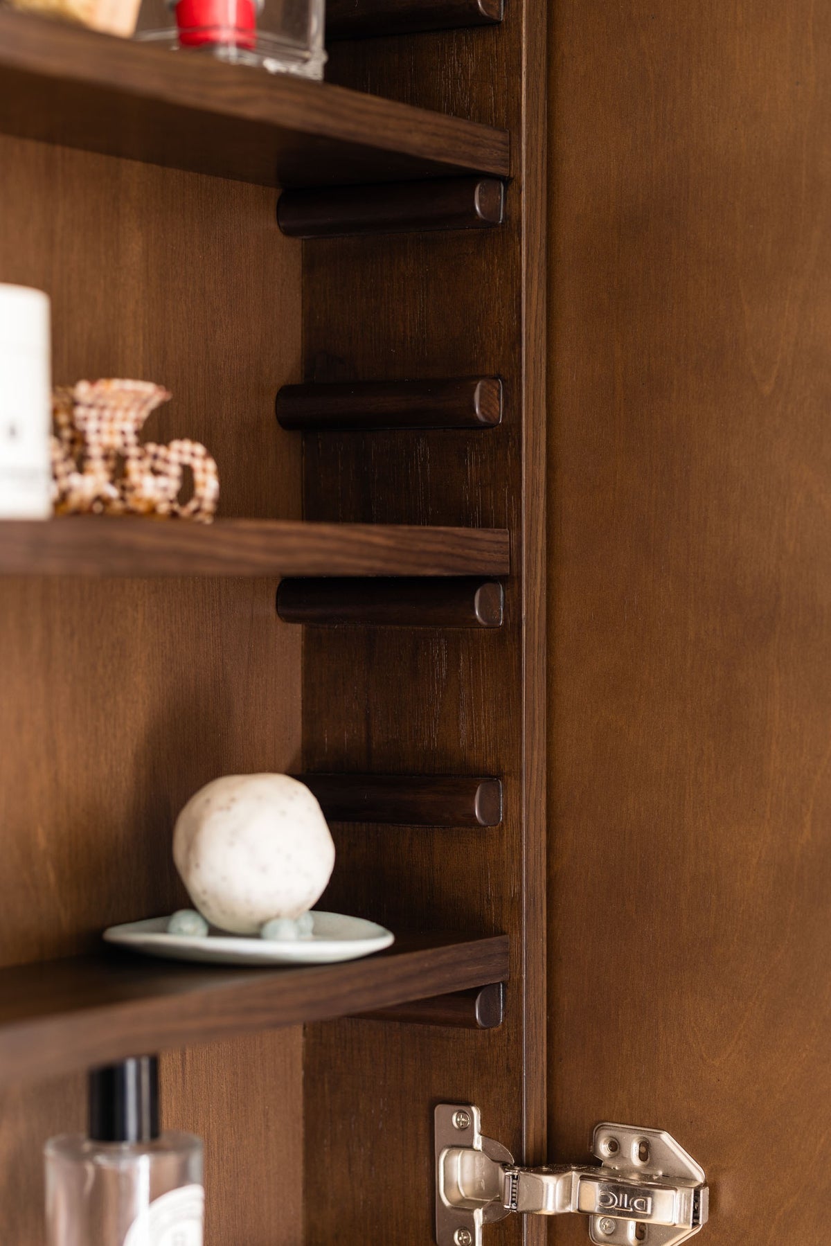 Buddy Cabinet Walnut open close