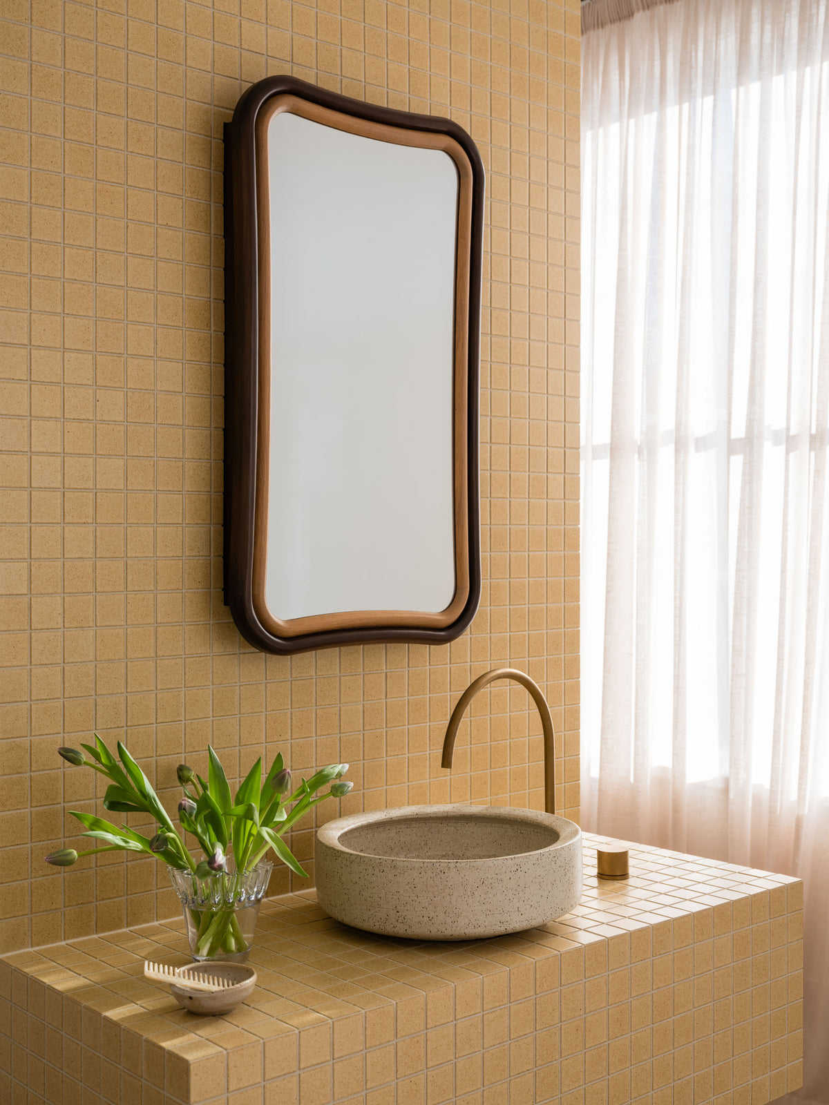 Pinch Mirror