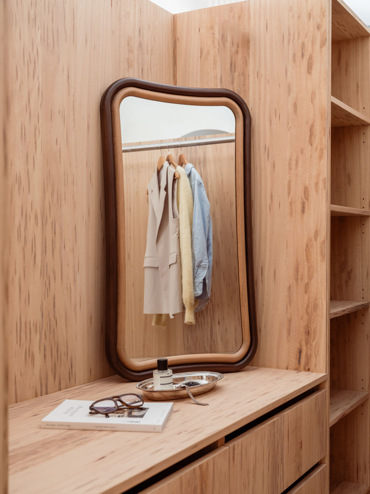 Pinch Mirror